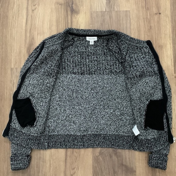 Calvin Klein sweater, size XS - Picture 3 of 10